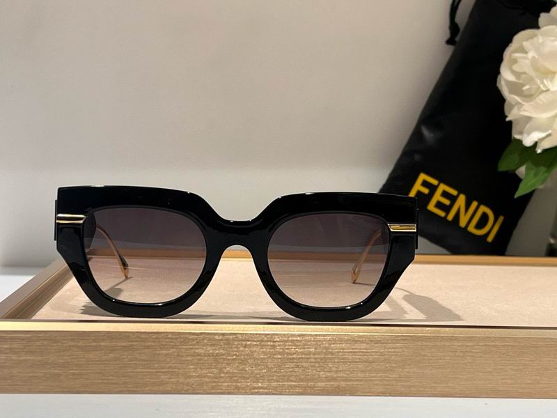 Fendi Glasses smx(234)